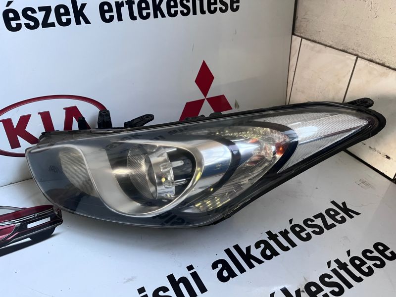 HYUNDAI i30 (GD) Bal Fényszóró - Bal Fényszóró | EXPO.HU