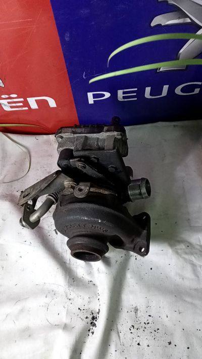 Turbó 4U3Q-6K6822 - 1. kép