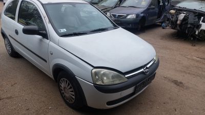 OPEL CORSA C 1.0 Bontott alkatrészei - Részei