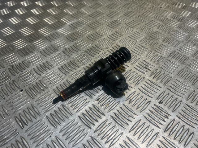 VW PASSAT Variant (3B6) Porlasztó (1 db)