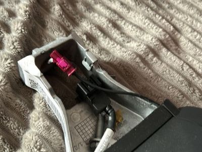 Középső Bőr Fedeles Könyöklő - Telefonos - 1. kép