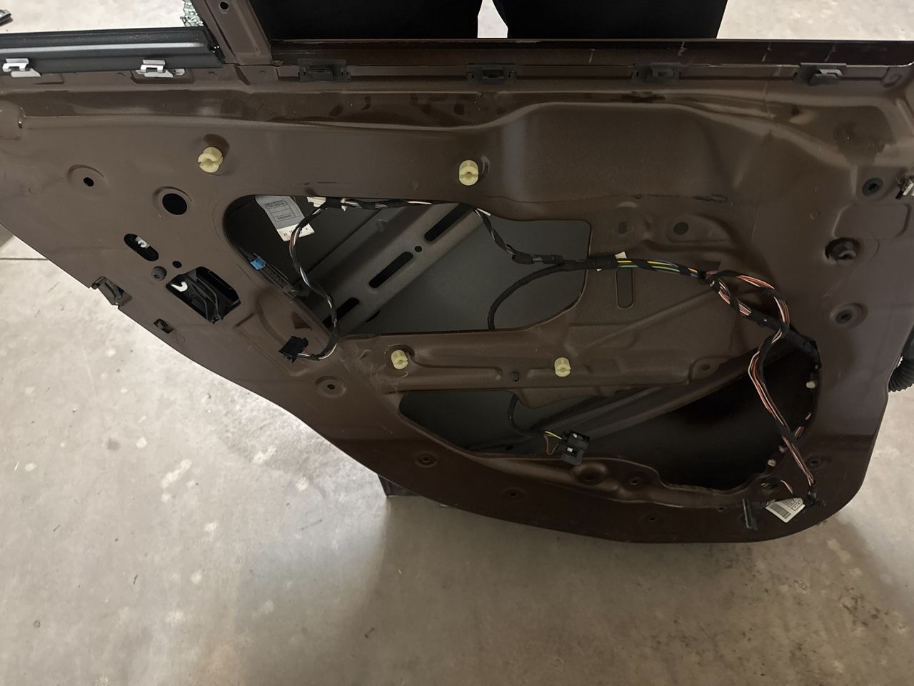 BMW X1 E84 gyári bal hátsó rozsdamentes ajtó 