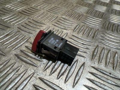 AUDI A3 (8P1) Vészvillogó Kapcsoló - 4. kép