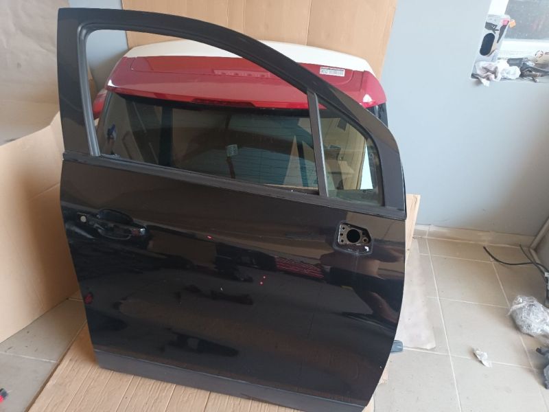 OPEL MOKKA Jobb első Ajtó Fekete (Részeivel) 10255 - Jobb első Ajtó (Részeivel) | EXPO.HU