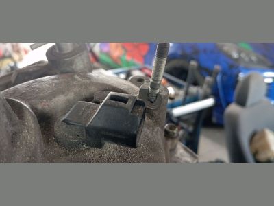 TOYOTA AURIS (_E18_) Fűzött Blokk - 4. kép