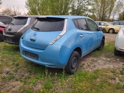 NISSAN LEAF (ZE0) Bontott alkatrészei - 4. kép