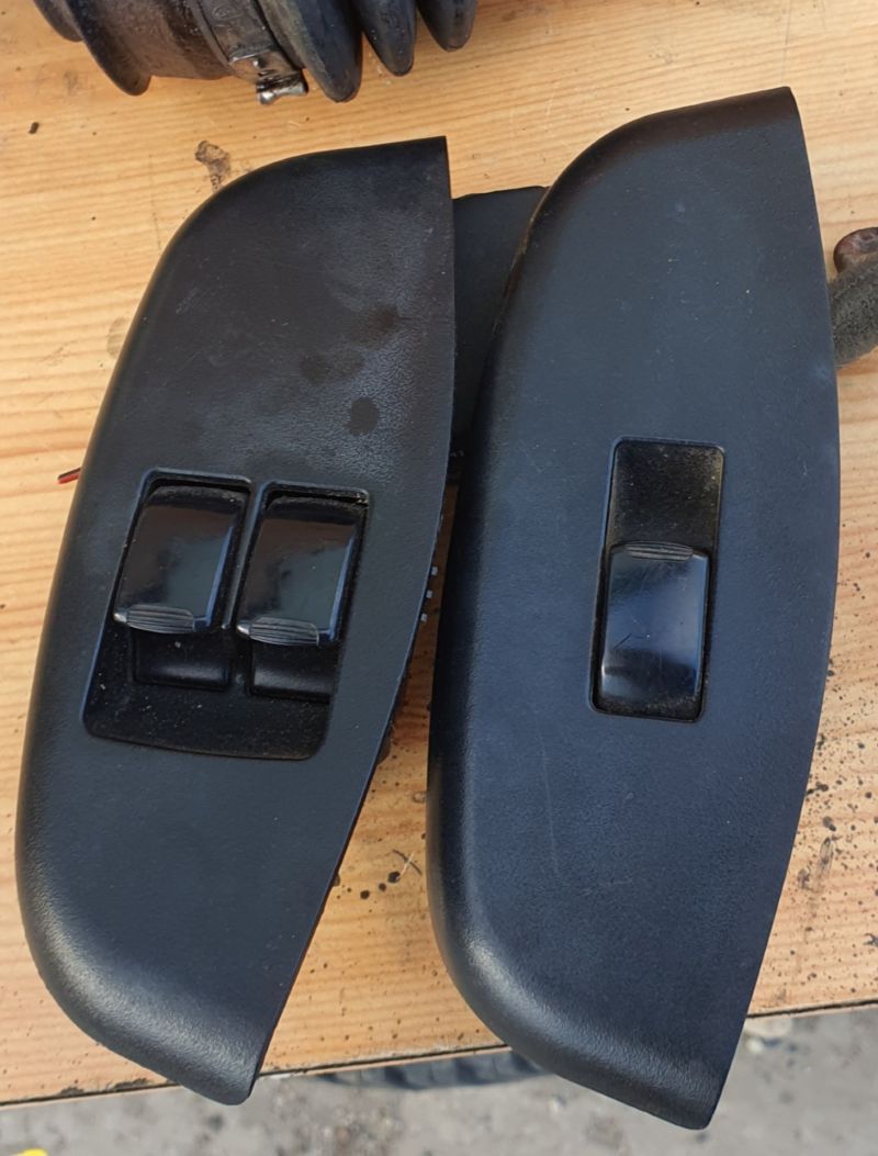 DAEWOO KALOS Bal első Ablakemelő Kapcsoló - Bal első Ablakemelő Kapcsoló | EXPO.HU