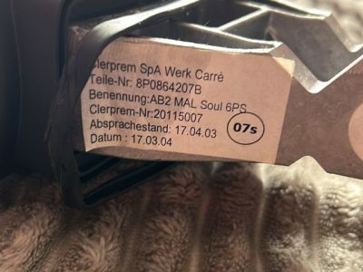 Középső Bőr Fedeles Könyöklő - 3. kép