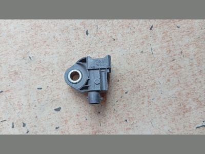 HYUNDAI TUCSON Első Középső Ütközés Érzékelő (Homlokfalon) - Első Középső Ütközés Érzékelő (Homlokfalon)