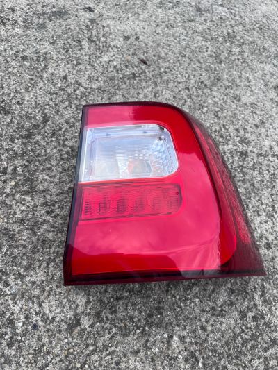 KIA SORENTO II (XM) Jobb Hátsó Lámpa - Jobb Hátsó Lámpa