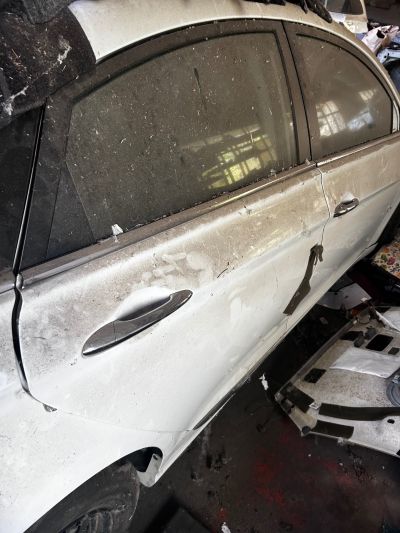 HYUNDAI SONATA Jobb hátsó Ajtó (Üres lemez) - Jobb hátsó Ajtó (Üres lemez)