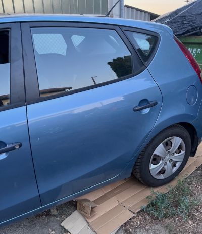 HYUNDAI i30 (FD) Bal hátsó Ajtó (Üres lemez) - Bal hátsó Ajtó (Üres lemez)