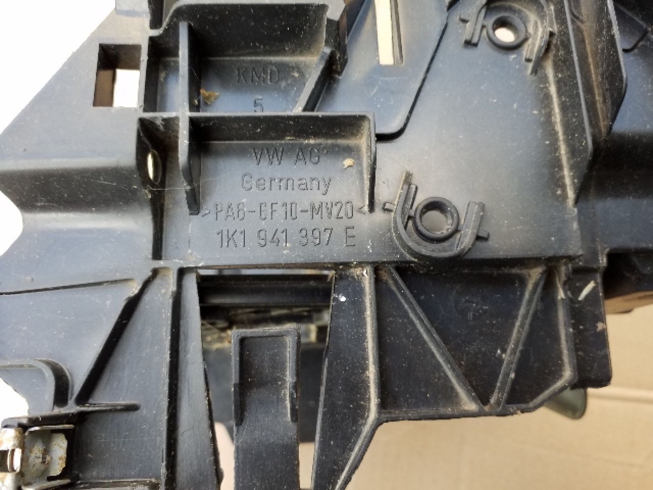 SKODA OCTAVIA II (1Z3) Biztosítéktábla Utastér