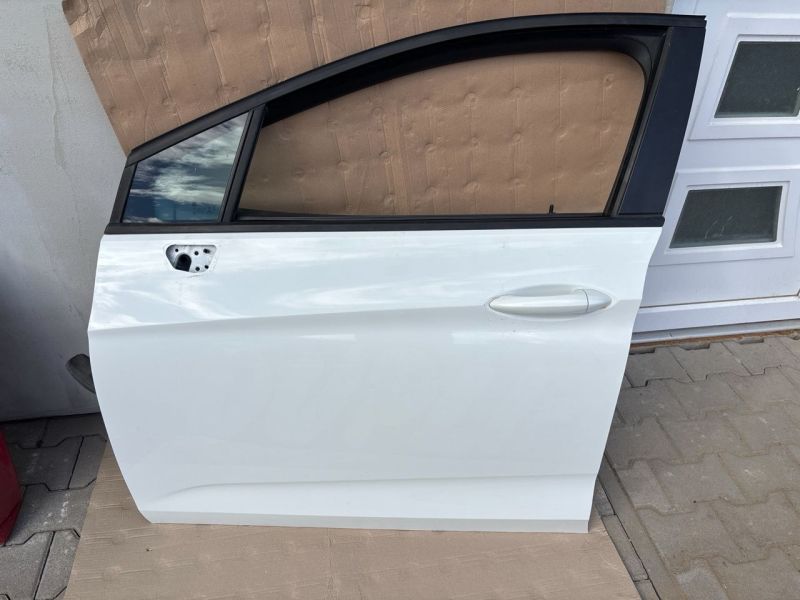OPEL ASTRA K Bal első Ajtó Y40R 9518 - Bal első Ajtó (Részeivel) | EXPO.HU