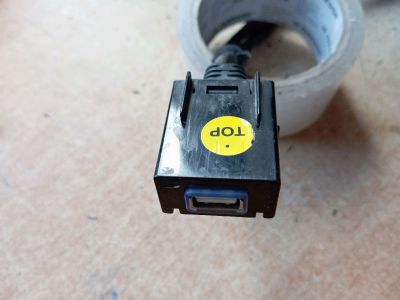 HYUNDAI TUCSON USB Aljzat - 6. kép