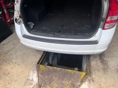 Kia Ceed ED SW hátsó lökhárító - Hátsó Lökhárító (Részeivel)