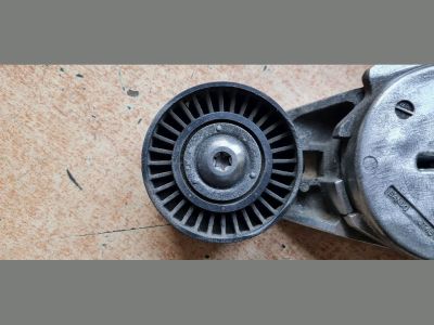 TOYOTA AURIS Szíjfeszítő Görgő - 4. kép
