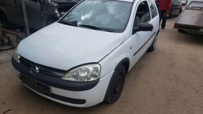 OPEL CORSA C 1.0 Bontott alkatrészei - Részei