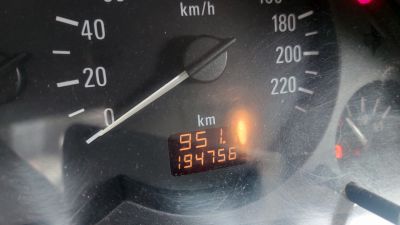 OPEL CORSA C 1.0 Bontott alkatrészei - 8. kép