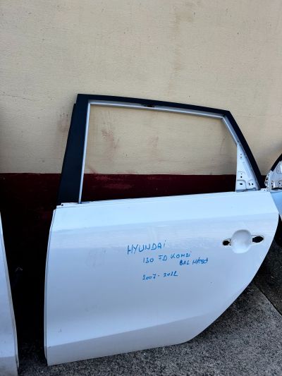 HYUNDAI i30 Kombi (FD) Bal hátsó Ajtó (Üres lemez) - Bal hátsó Ajtó (Üres lemez)
