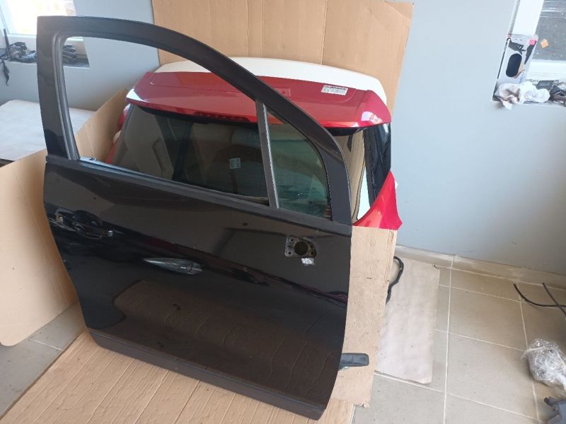 OPEL MOKKA Jobb első Ajtó Fekete (Részeivel) 10263 - Jobb első Ajtó (Részeivel) | EXPO.HU