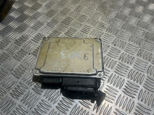 VW PASSAT Variant (3B6) Motorvezérlő