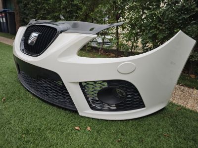 Seat Leon Cupra gyári komplett első lökhárító Fehér LB9A
