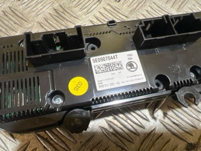 SKODA OCTAVIA III Fűtéskapcsoló (digit klímás) - 4. kép