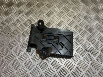 VW GOLF VII (5G1) Motorvezérlő Tartó - 2. kép