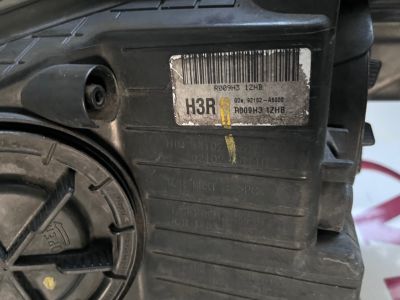 HYUNDAI i30 (GD) Jobb Fényszóró - Jobb Fényszóró