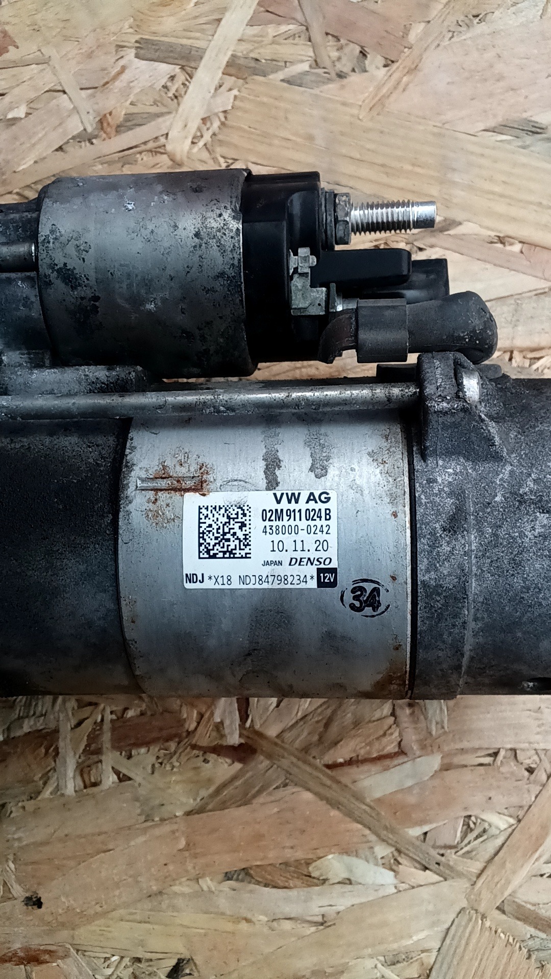 VW Caddy önindító