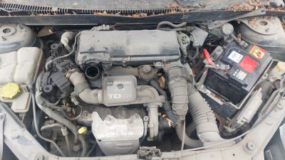 FORD FIESTA 1,4 TDCi Bontott alkatrészei - 4. kép