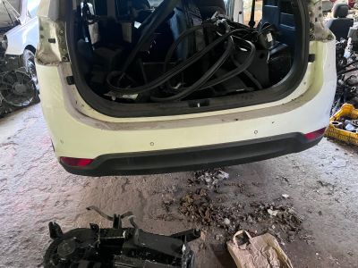 KIA CARENS Hátsó Lökhárító (Részeivel) - Hátsó Lökhárító (Részeivel)