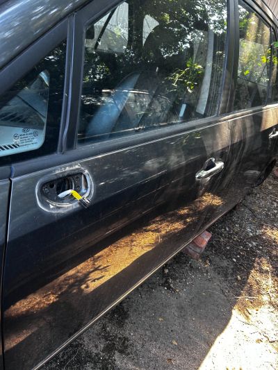 KIA CARENS Bal első Ajtó (Üres lemez) - Bal első Ajtó (Üres lemez)