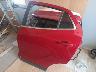 OPEL MOKKA Bal hátsó Ajtó Bordó (Részeivel) 10359 - 1. kép