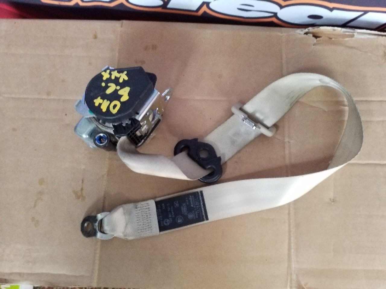 SKODA OCTAVIA II (1Z3) Bal első Övfeszítő