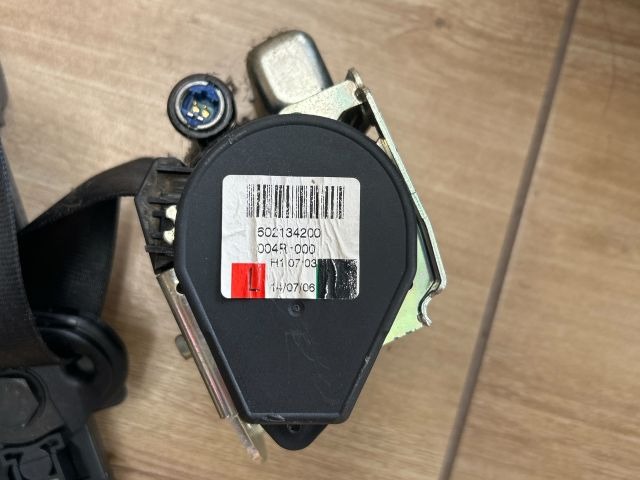 Bal első biztonsági öv- 3 Ajtó