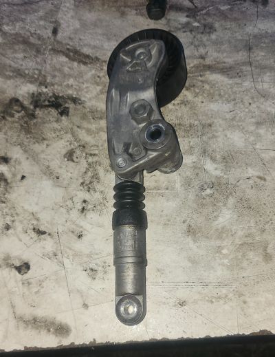 SUBARU OUTBACK 3 SZIJFESZITŐ GÖRGŐ 
