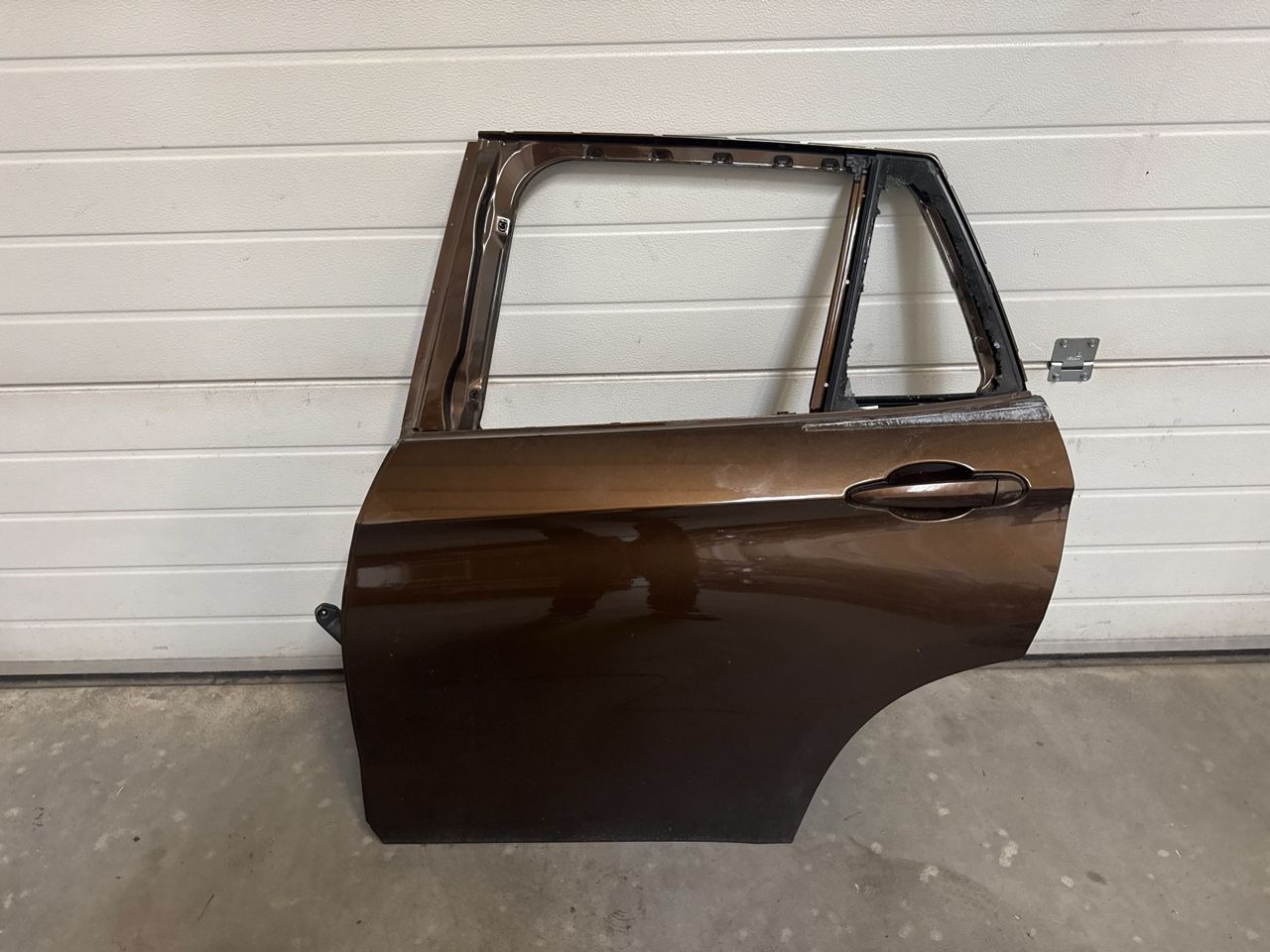 BMW X1 E84 gyári bal hátsó rozsdamentes ajtó 