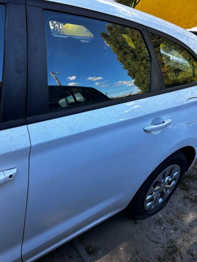 HYUNDAI i30 Kombi (PDE) Bal hátsó Ajtó (Részeivel) - Bal hátsó Ajtó (Részeivel)