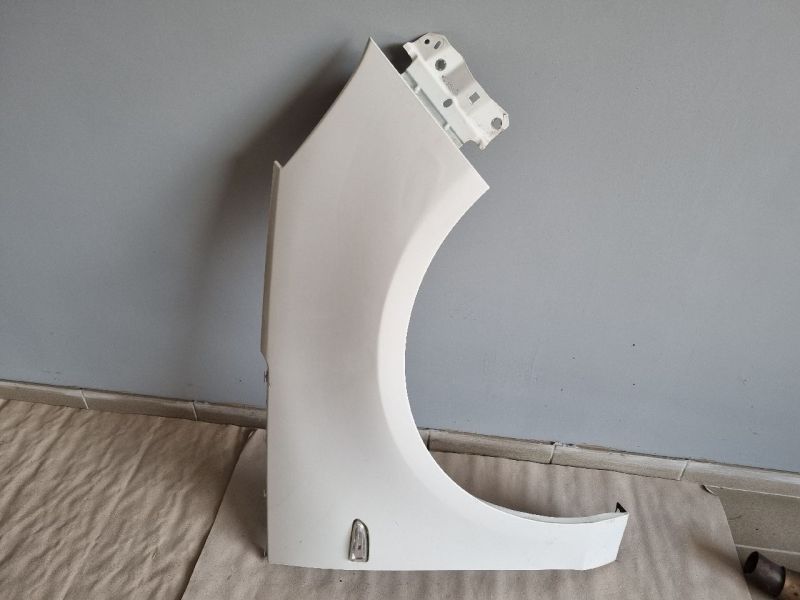 OPEL ZAFIRA C Jobb első Sárvédő Fehér 10437 - Jobb első Sárvédő | EXPO.HU