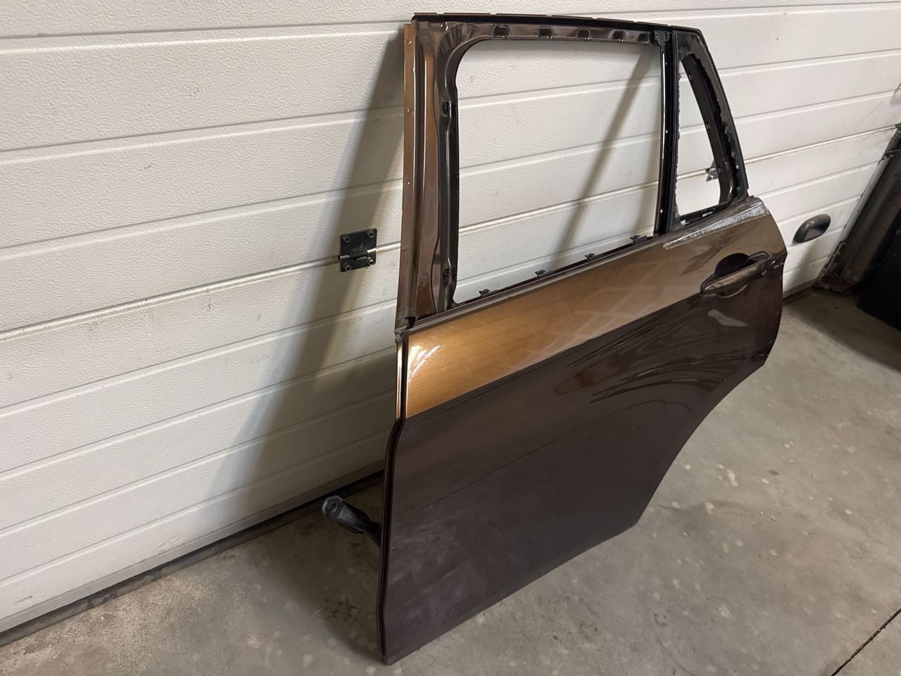 BMW X1 E84 gyári bal hátsó rozsdamentes ajtó  image 4