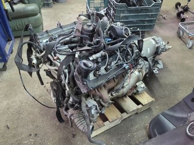 AUDI A8 (4H_) Motor (Fűzött blokk hengerfejjel) - 2. kép