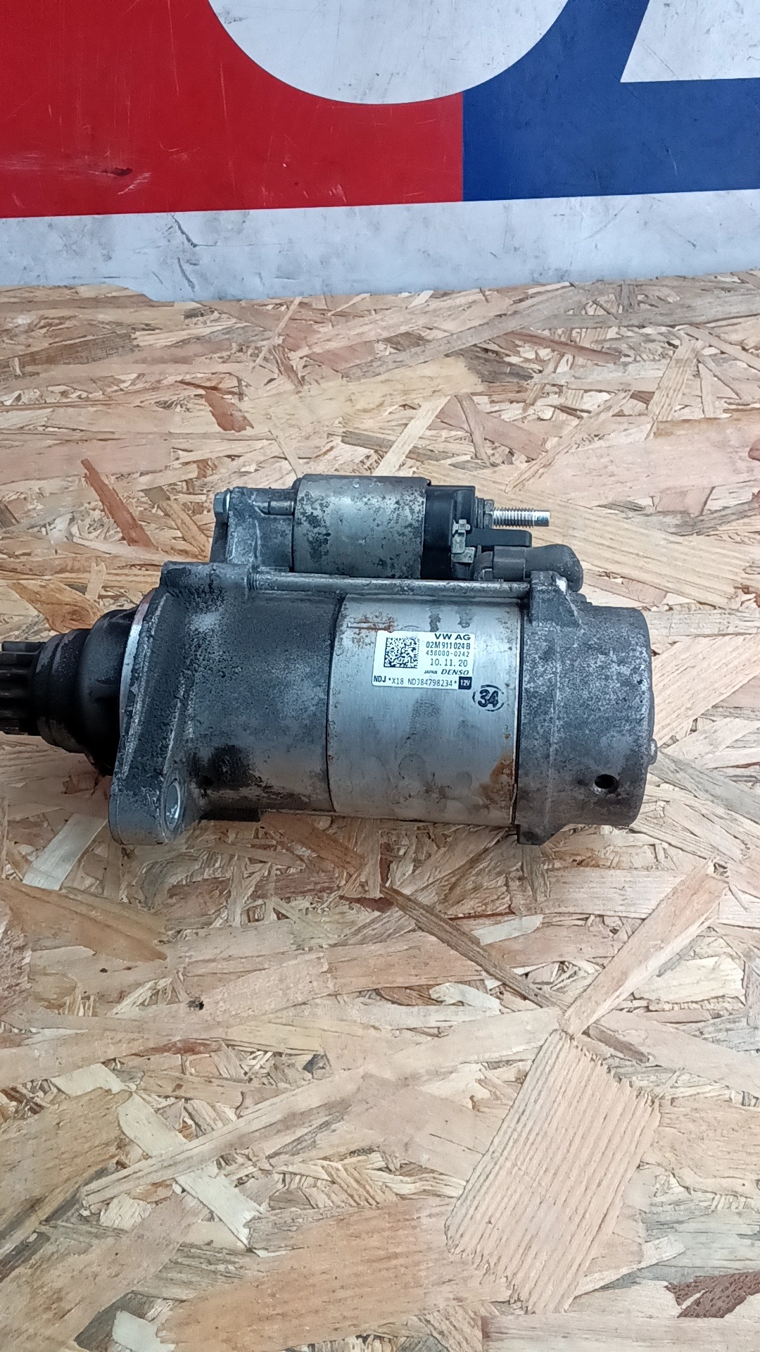 VW Caddy önindító