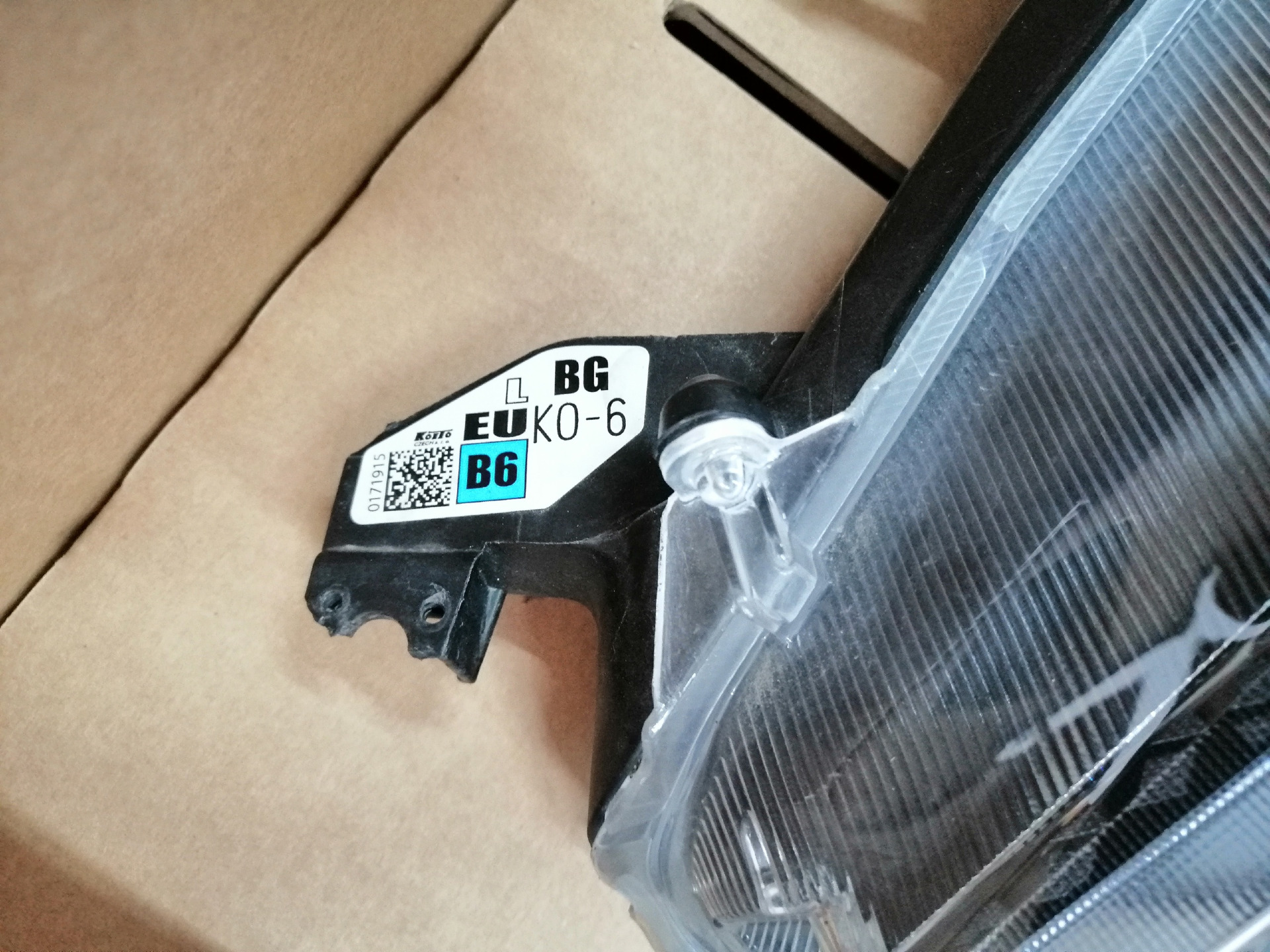 Yaris XP21 bal fényszóró