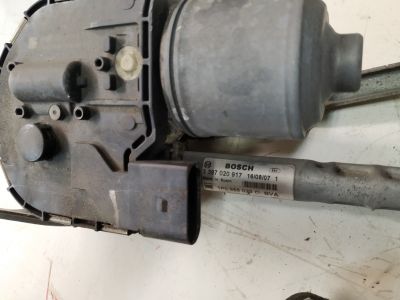 Ablaktörlő motor szerkezettel - 2. kép