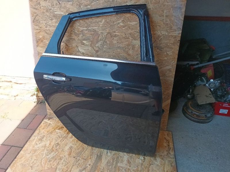 OPEL ASTRA J Jobb hátsó Ajtó Fekete (Üres lemez) 5691 - Jobb hátsó Ajtó (Üres lemez) | EXPO.HU