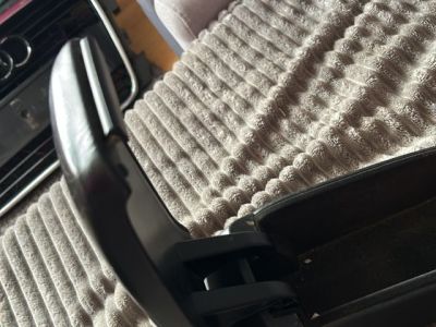 Középső Bőr Fedeles Könyöklő - gyári fedéllel - 3. kép