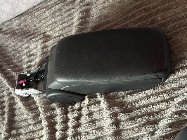 Középső Bőr Fedeles Könyöklő - Telefonos image 5