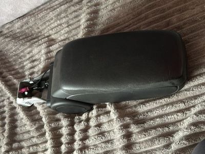 Középső Bőr Fedeles Könyöklő - Telefonos - 5. kép